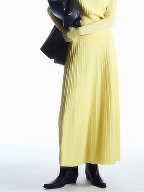 COS Women's Pleated Long Skirt in Soft Yellow, size M